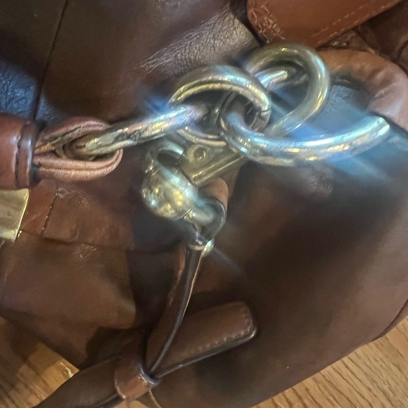 Coach ladies, vintage handbag pre-loved buttery, soft weather, brass hardware - Picture 12 of 15